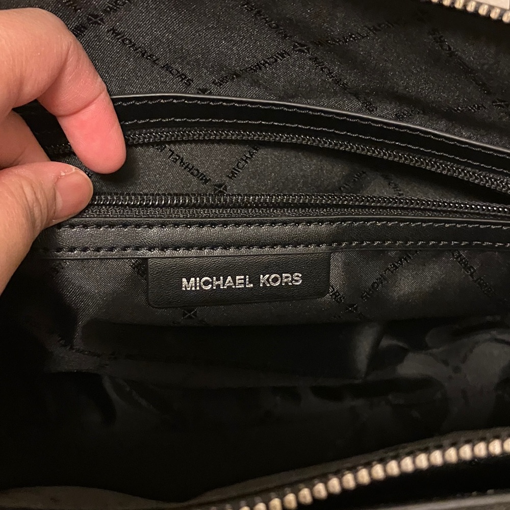 Michael Kors Black Marilyn Tote Bag - Picture 13 of 14